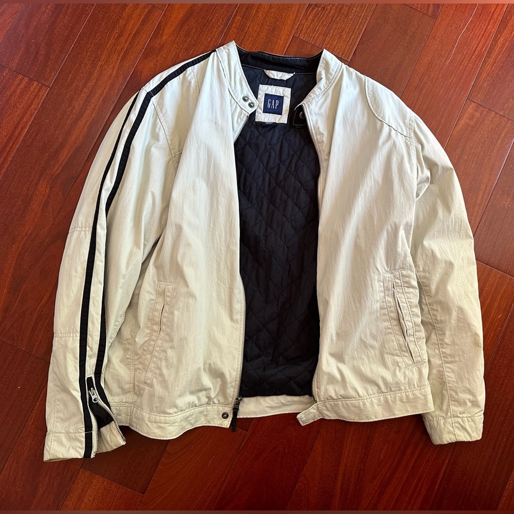 GAP Men's Jacket with insulated layer